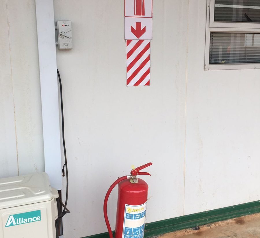 Fire extinguisher and fire extinguisher location safety sign